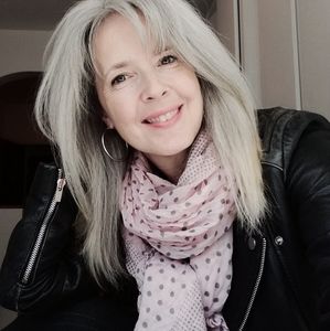 Meet your Posher, Josee